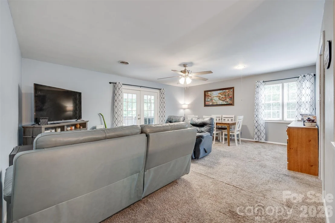 Photo of 679 Fairforest Road