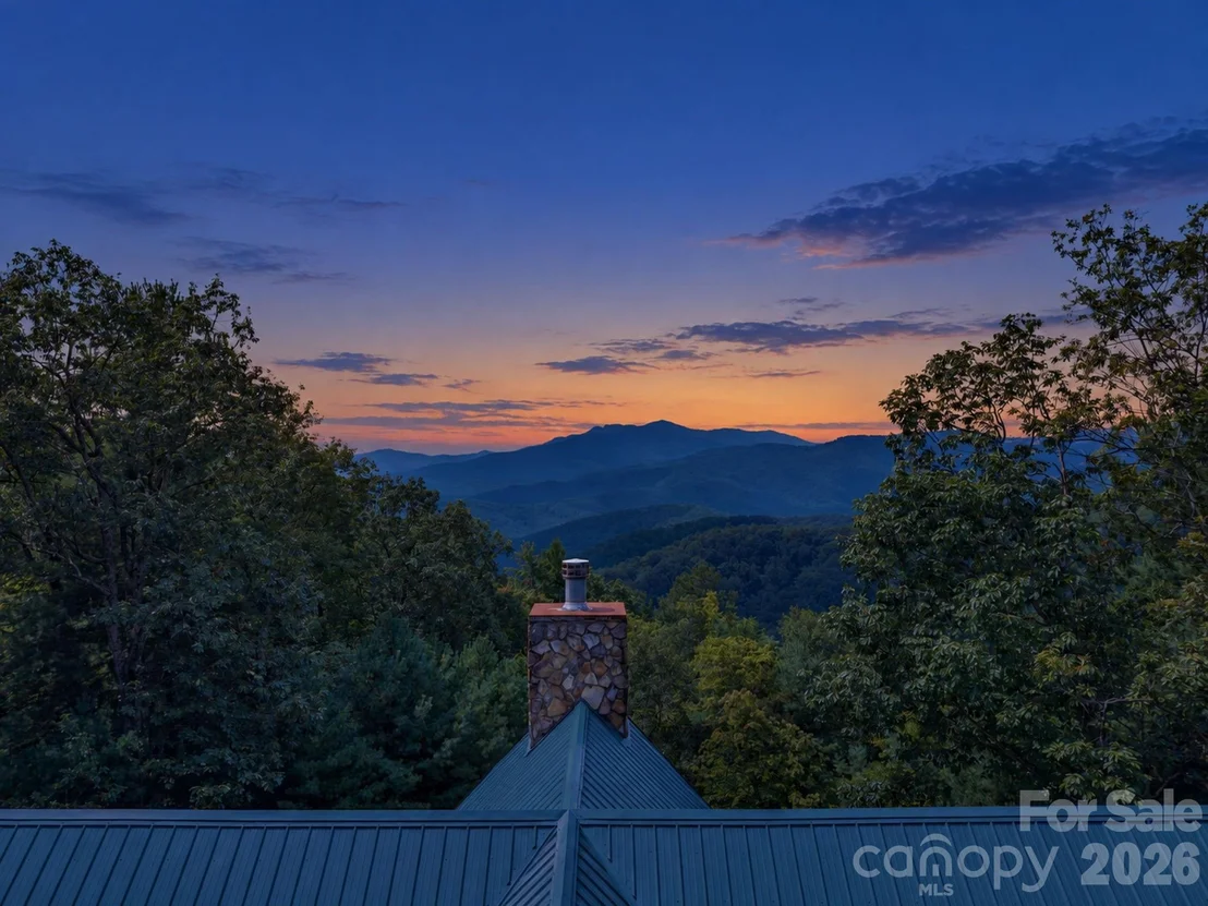 Photo of 4880 Nightingale Lane