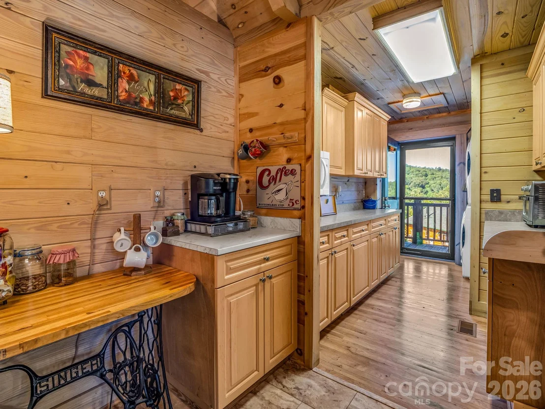 Photo of 762 Valley View Drive
