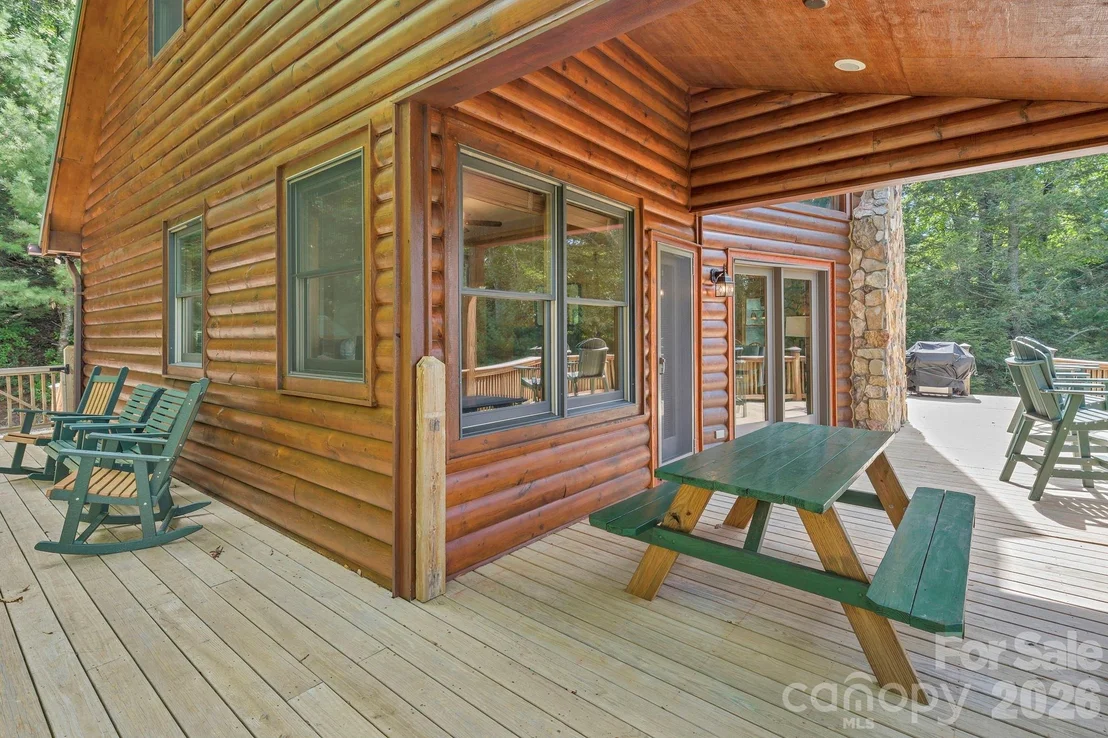 Photo of 4880 Nightingale Lane