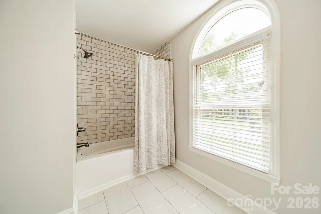 Photo of 231 S Downs Way