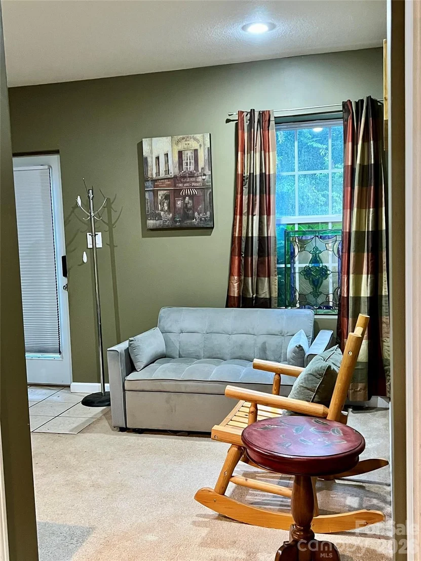 Photo of 90 King Road