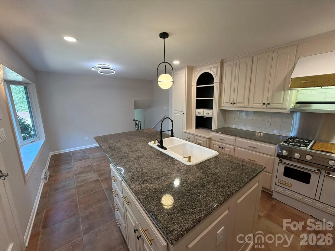 Photo of 1030 Mclaughlin Drive
