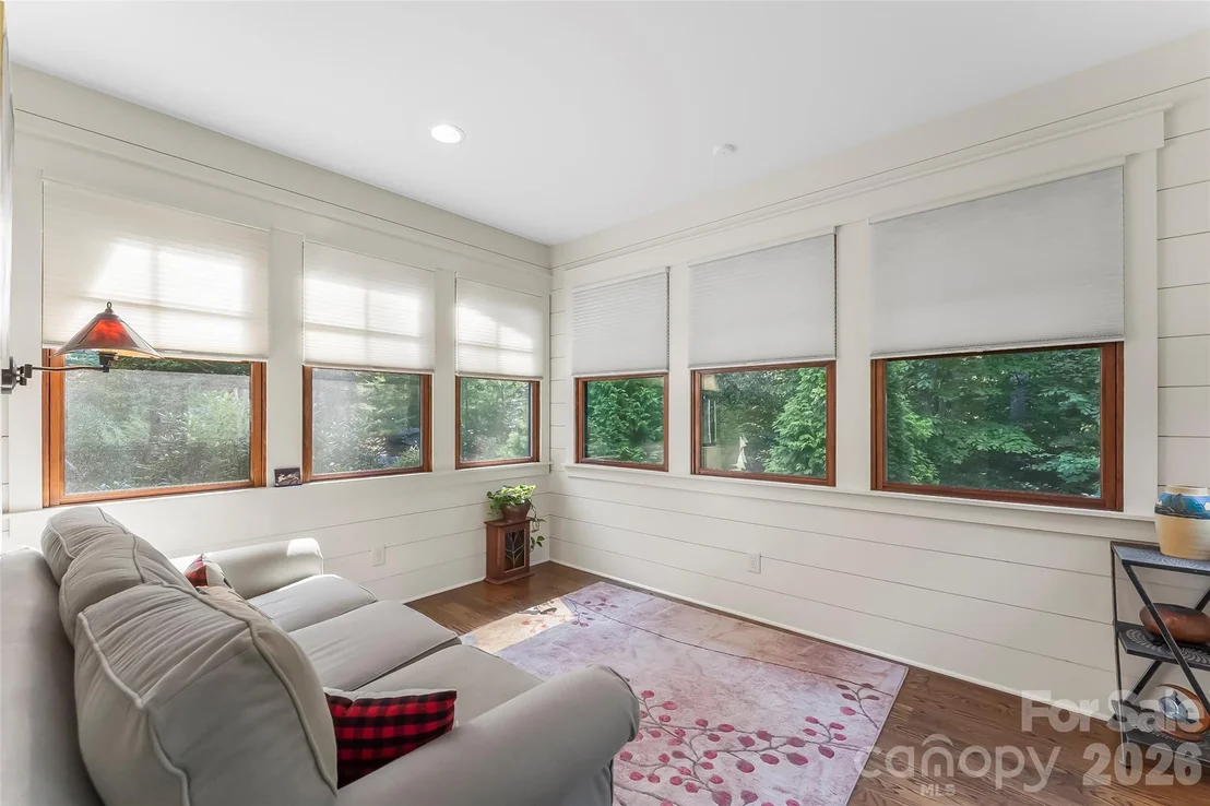 Photo of 3201 Donahue Drive