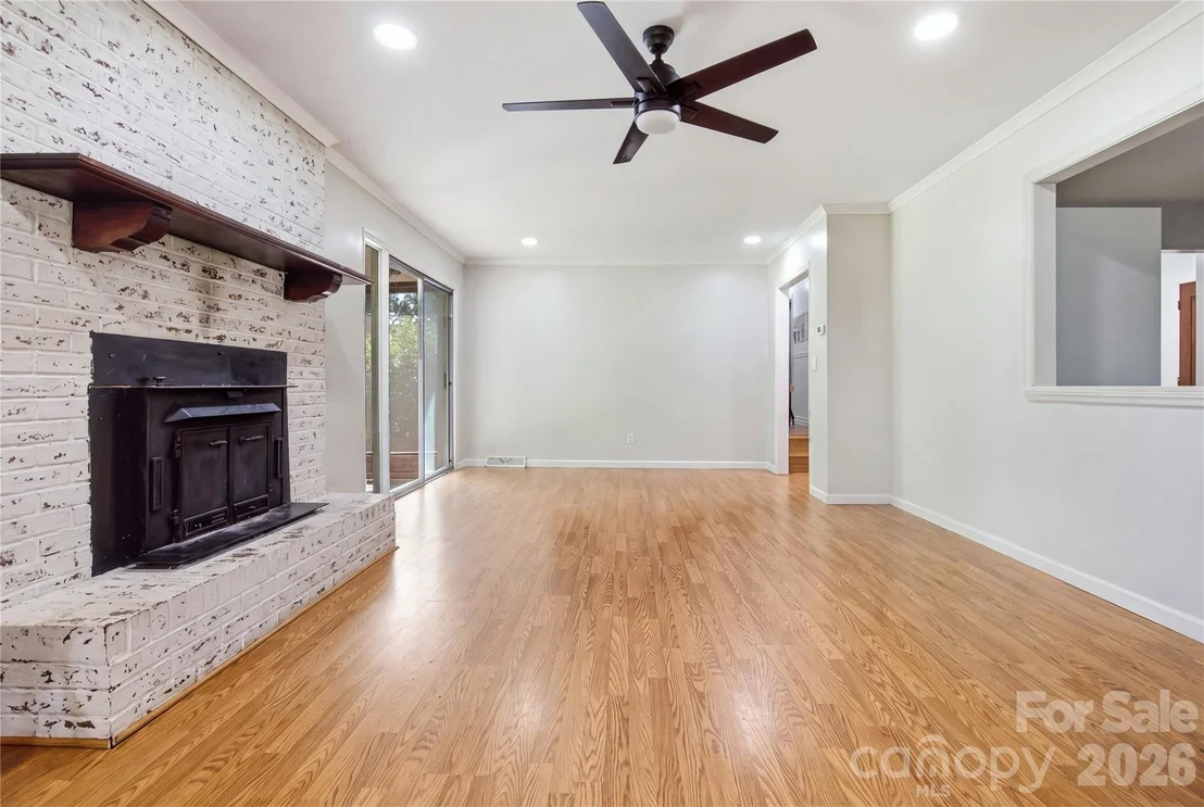 Photo of 169 Greenbriar Drive