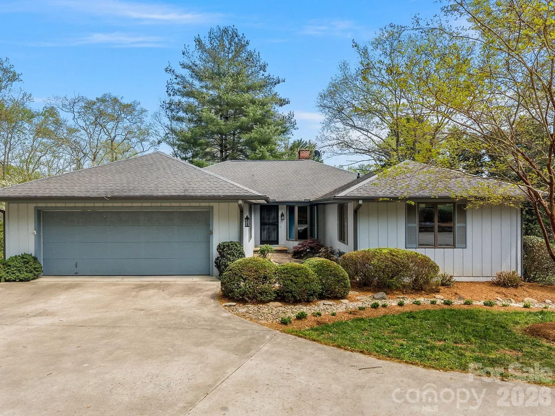 Photo of 140 Meadowlark Drive