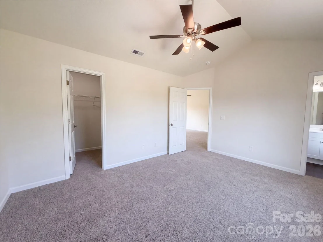 Photo of 1667 Oakview Way
