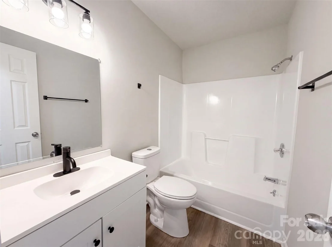 Photo of 972 Darby Road