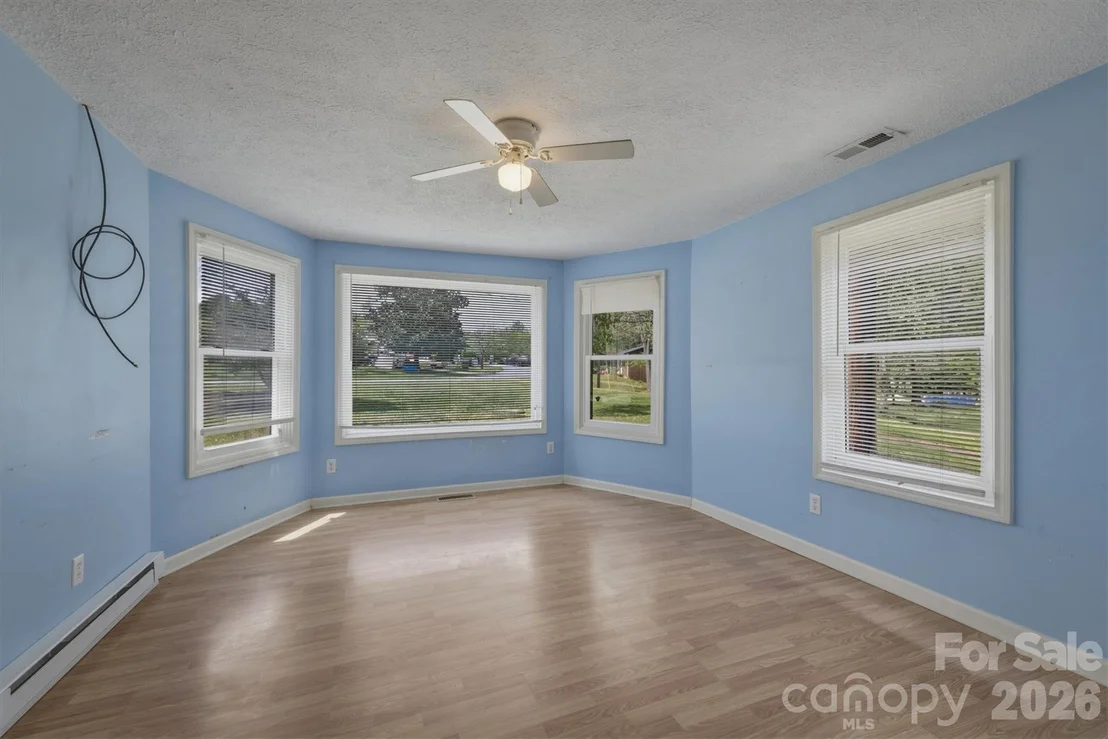 Photo of 2566 Andrews Circle