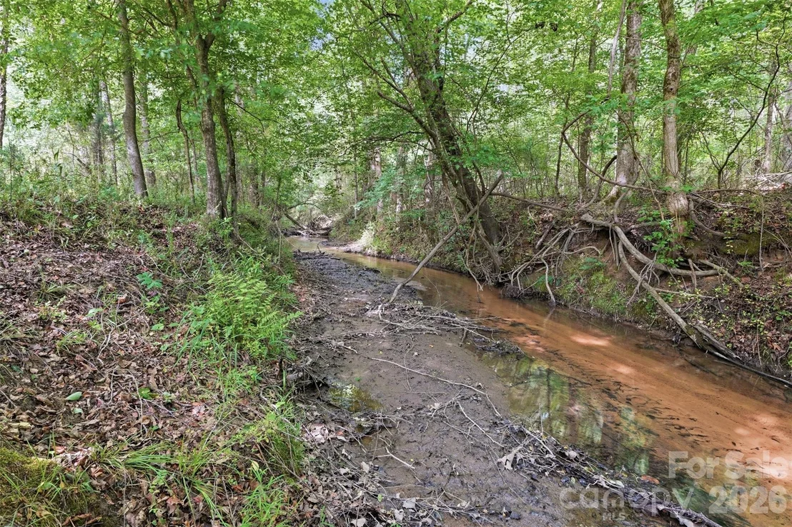 Photo of 1739 Westbrook Road