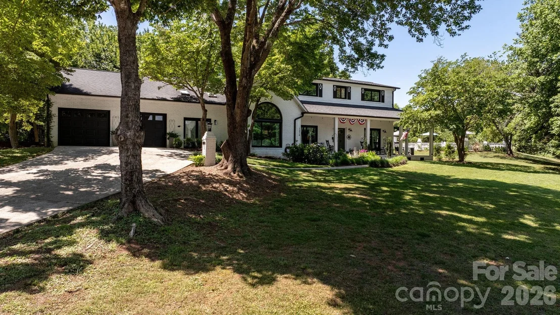 Photo of 1314 Shirebourn Drive