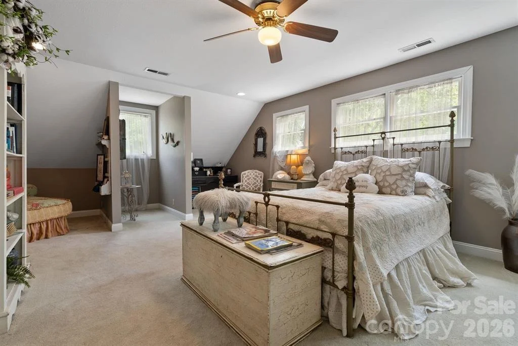 Photo of 175 Green Hills Road