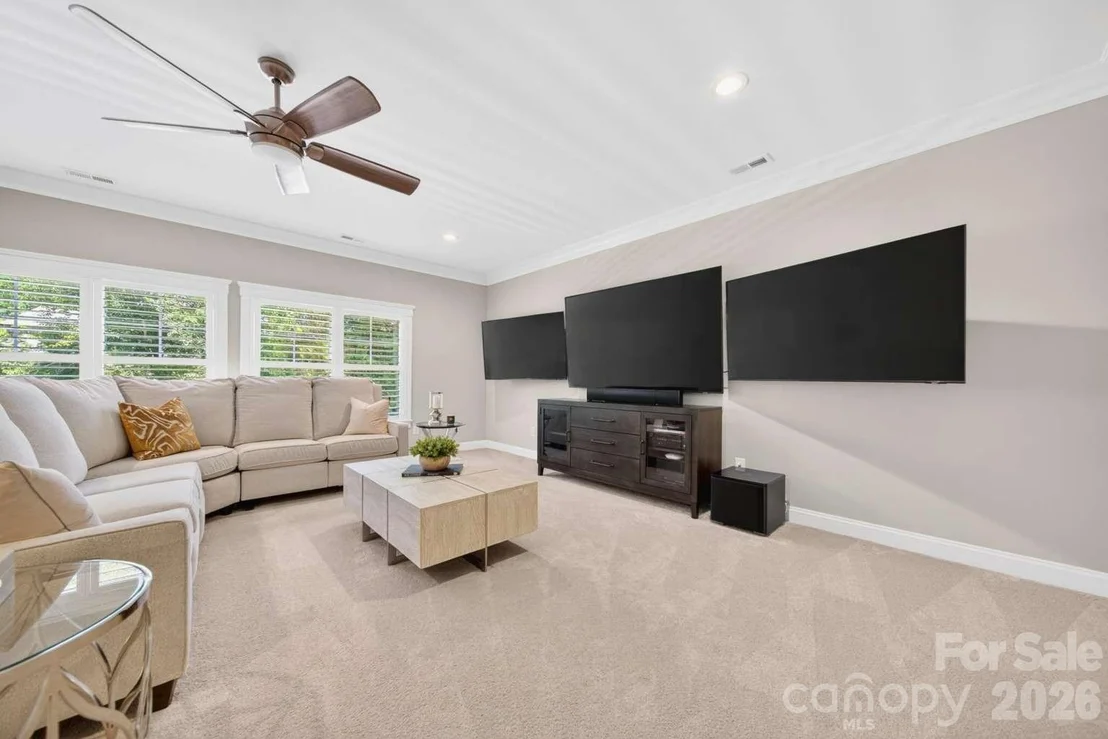 Photo of 18027 Shearer Road