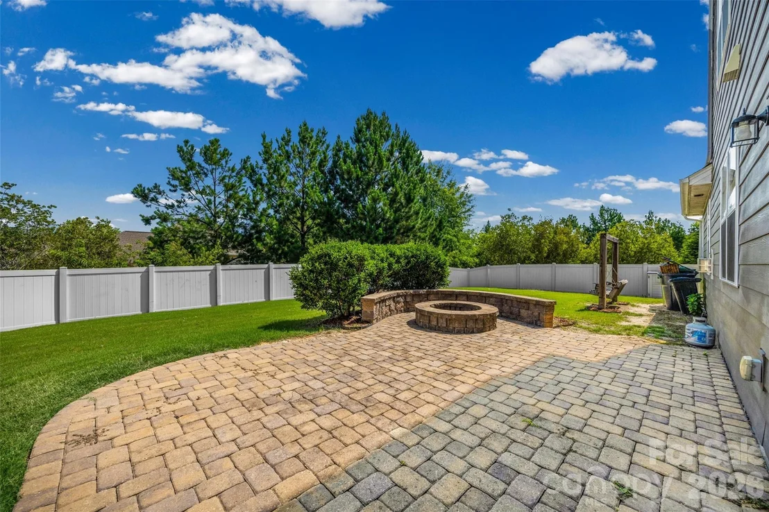 Photo of 406 Livingston Drive