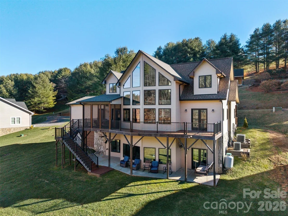 Photo of 446 Green Meadows Drive