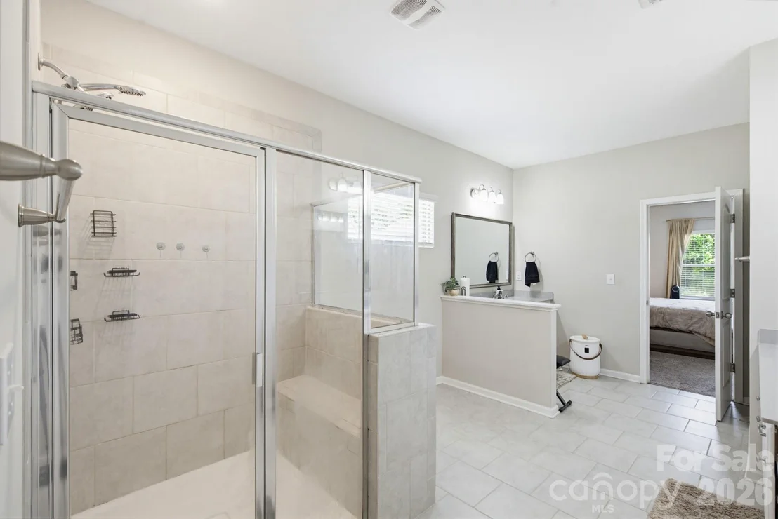 Photo of 840 Oak Manor Drive SE