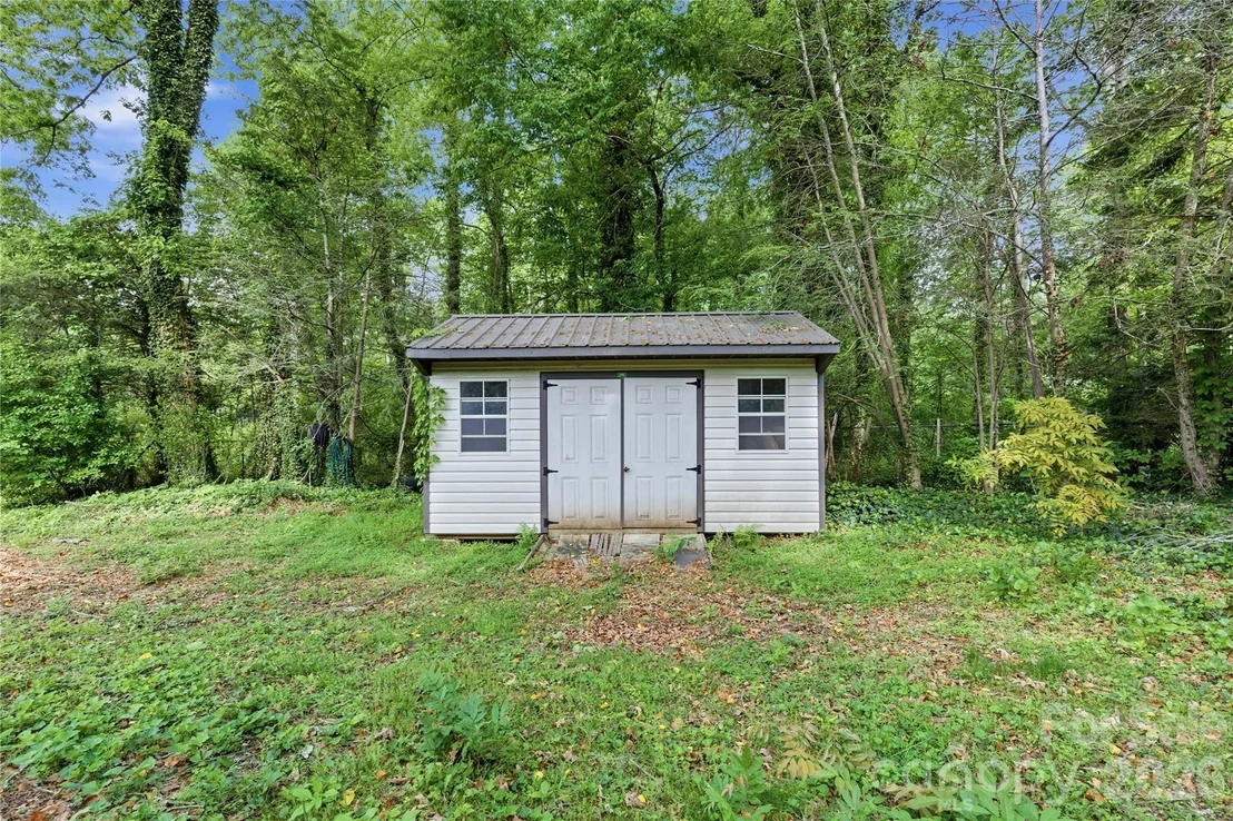 Photo of 123 Castleton Lane