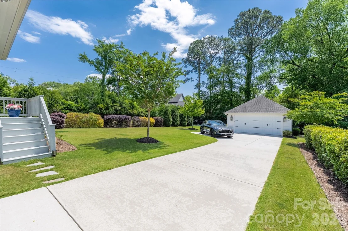 Photo of 5422 Closeburn Road