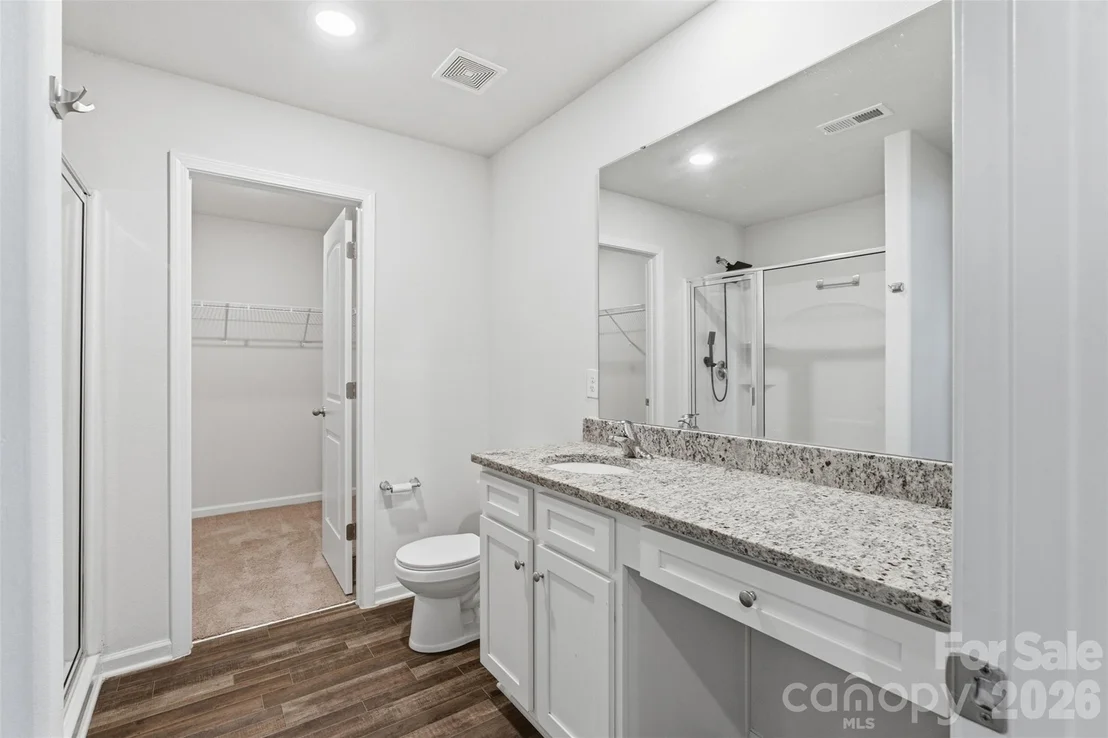 Photo of 5335 Upton Place