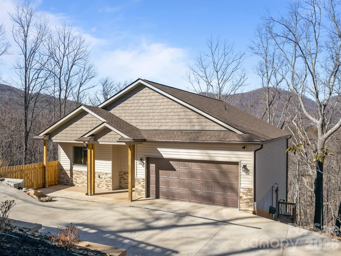 Photo of 225 Aurora Lane