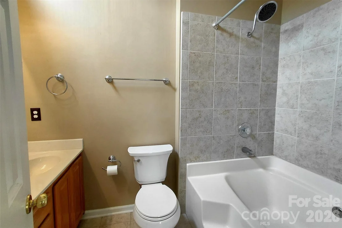 Photo of 1016 Thorncrest Drive