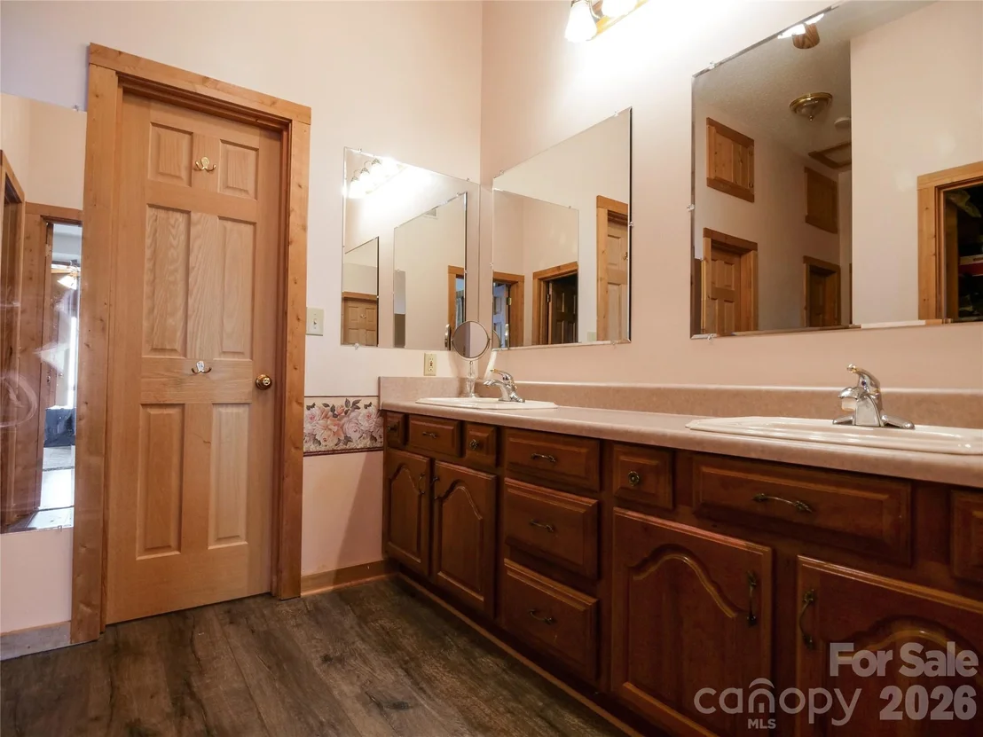 Photo of 386 Arrowhead Trail