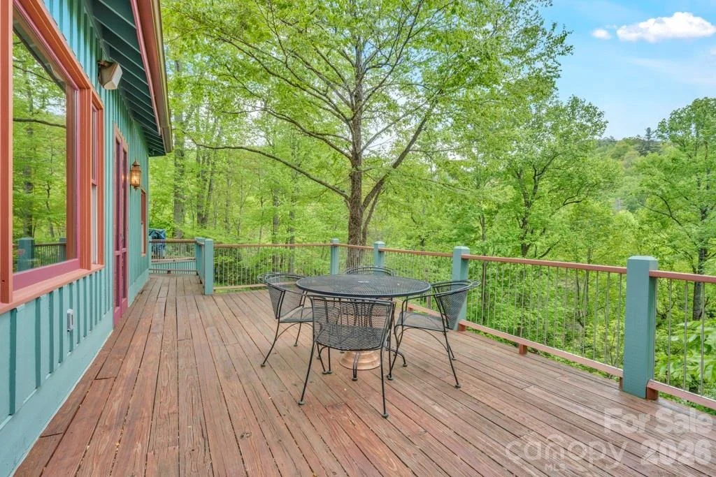 Photo of 1590 Shulls Mill Road