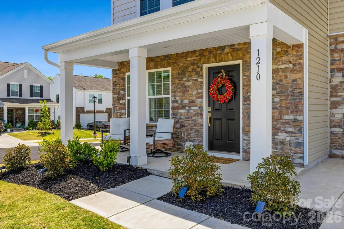 Photo of 1210 Old Fort Drive