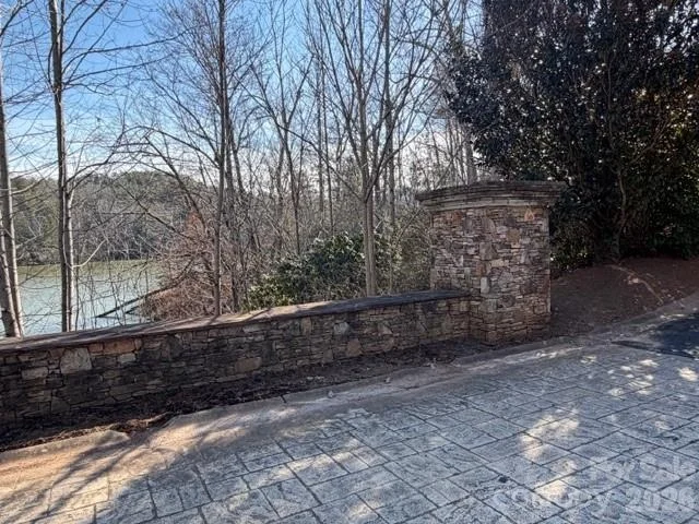 Photo of 37 Peninsula Drive