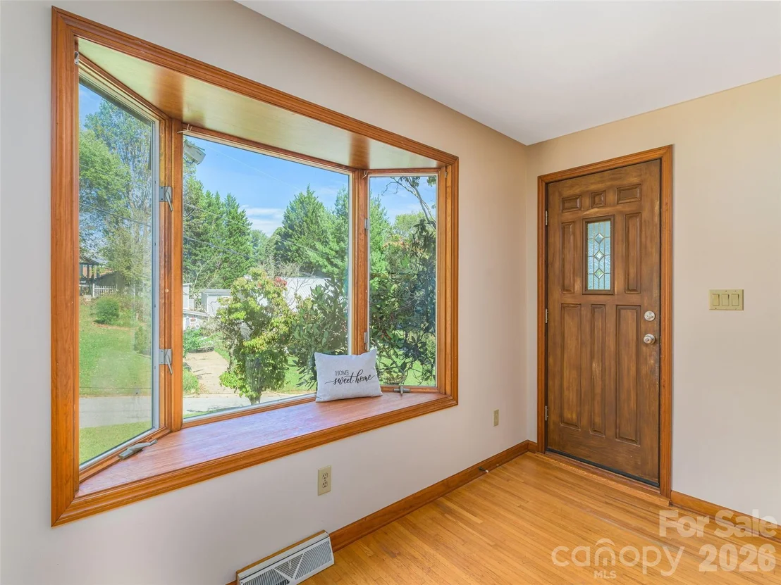 Photo of 135 Patton Avenue