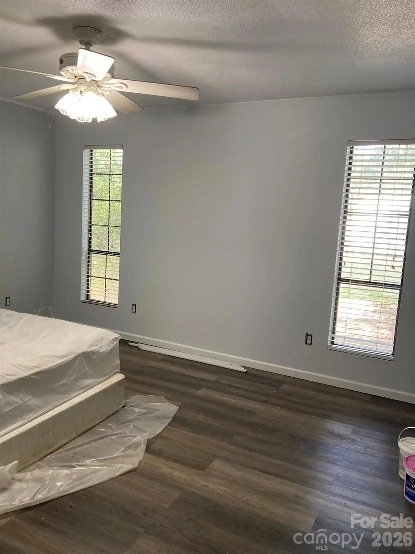 Photo of 526 Hillcrest Drive