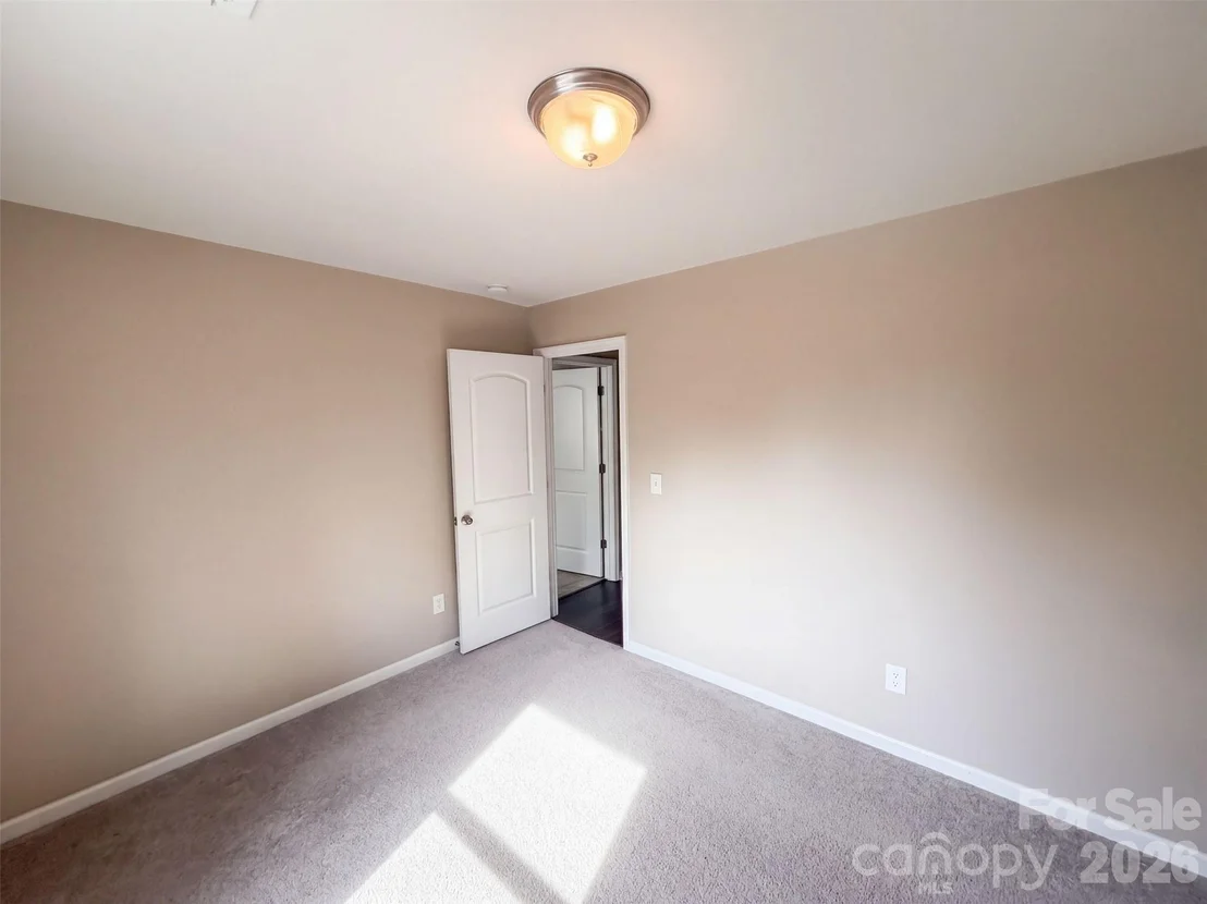 Photo of 838 Sorrel Lane