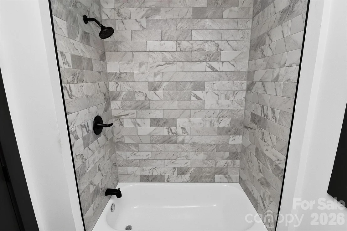 Photo of 2736 Royston Road
