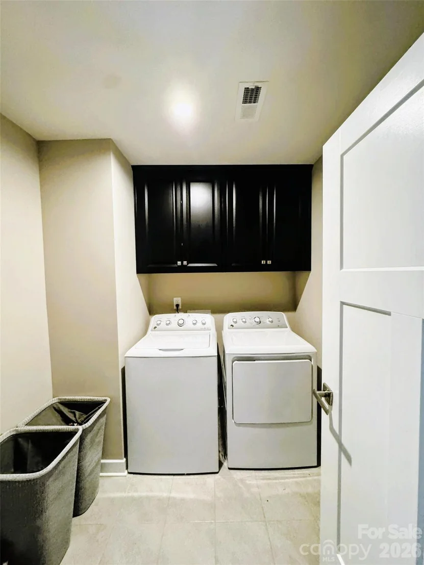 Photo of 7708 W Berkeley Road