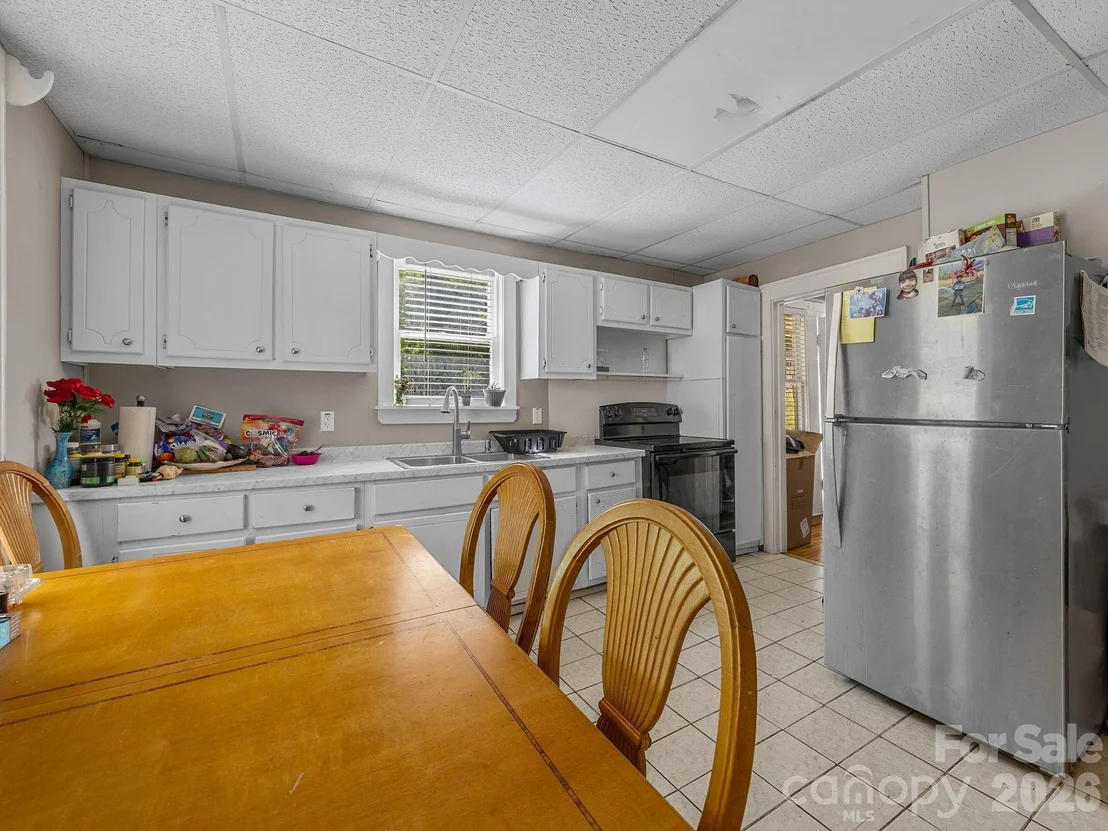 Photo of 110 Grady Avenue