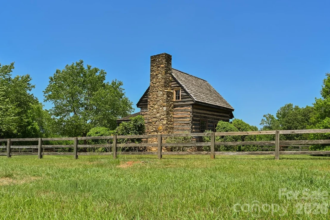 Photo of 835 Jackson Grove Road