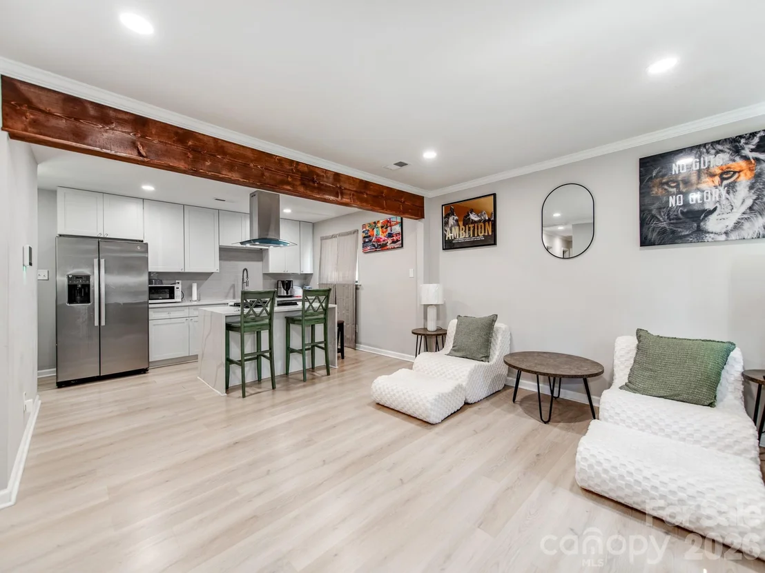 Photo of 4925 Springview Road