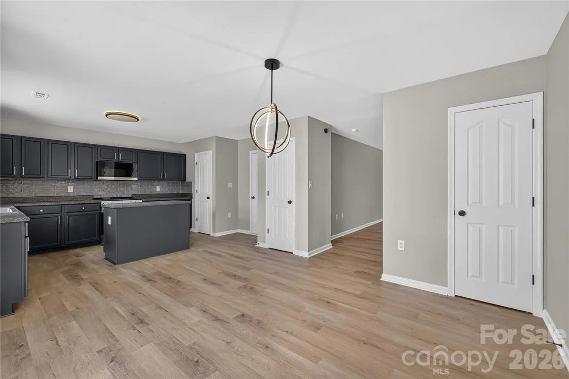 Photo of 6029 Waterloo Drive