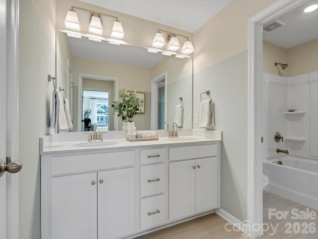 Photo of 4050 Puddle Pond Road