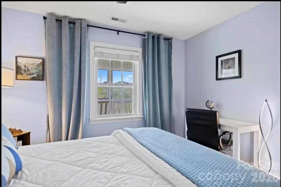 Photo of 29 Miranda Knoll