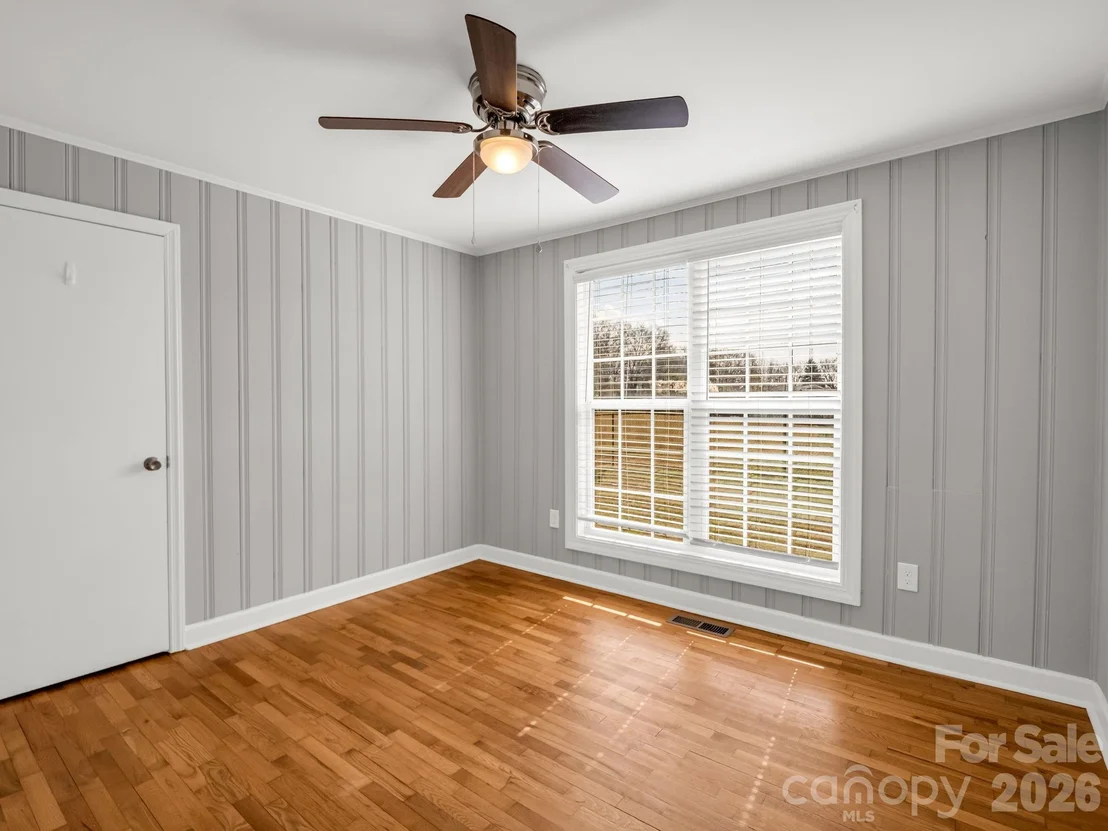 Photo of 655 W Oconee Street
