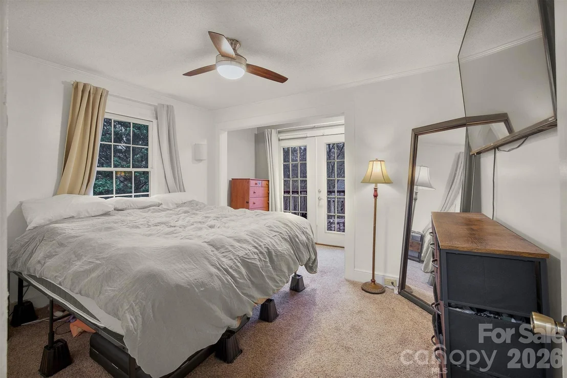 Photo of 44 Forest Avenue