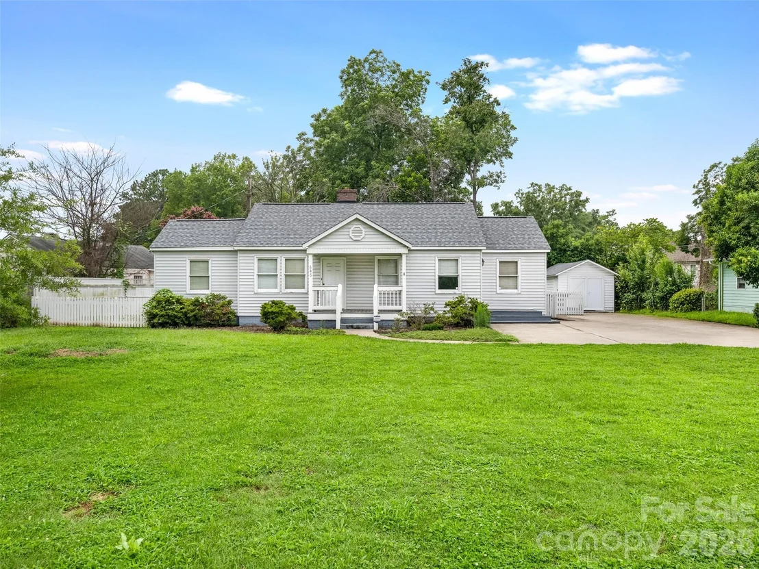 Photo of 646 Marsh Road