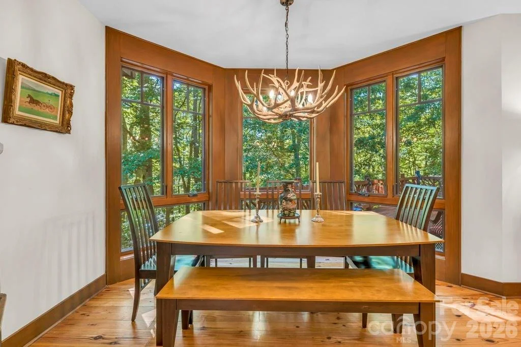 Photo of 355 Oakley Green None