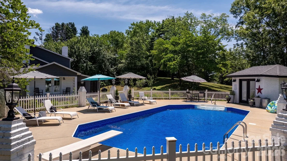 Photo of 1314 Shirebourn Drive