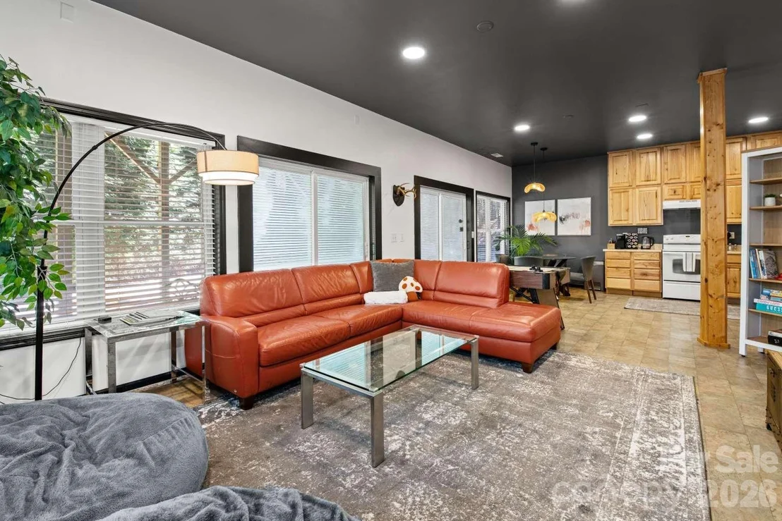 Photo of 19 Holly Crest Lane