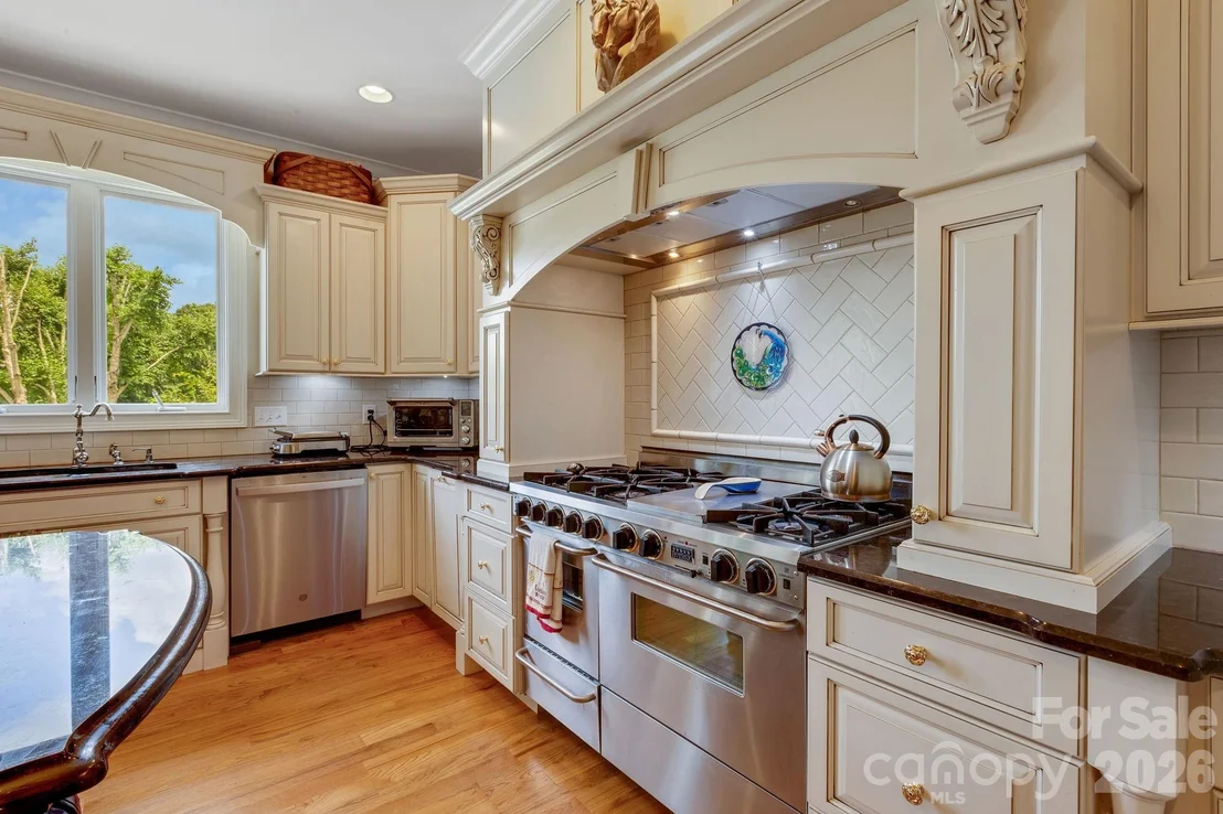 Photo of 340 Harrison Road