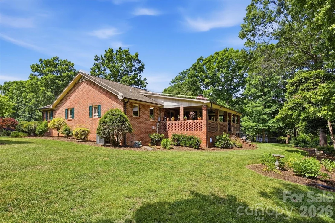 Photo of 232 Westwood Drive