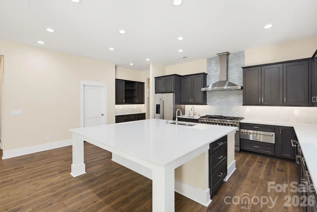 Photo of 2507 Forest Lawn Drive