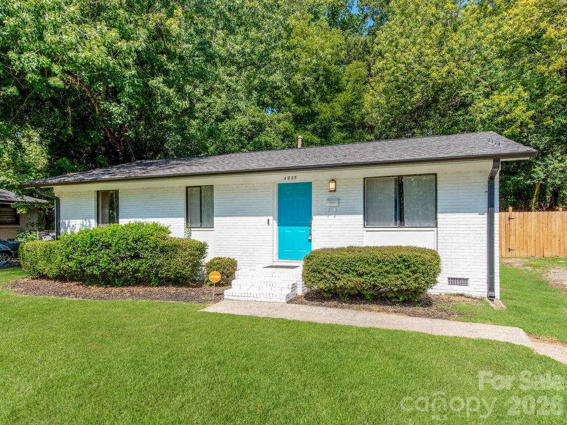 Photo of 4925 Springview Road